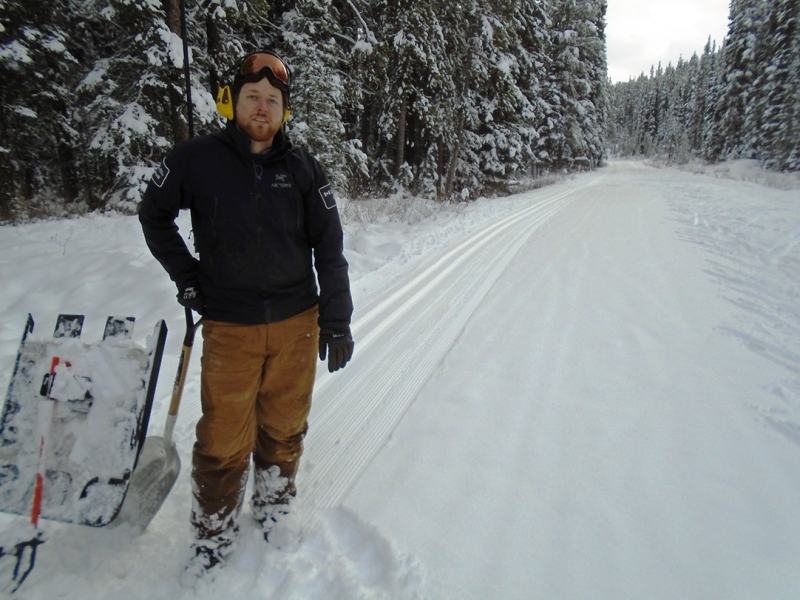 Moraine Lake road