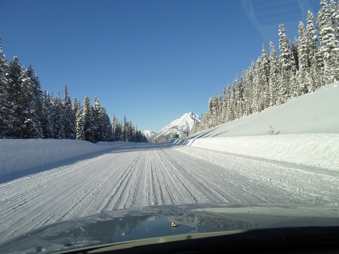 Spray lakes road was in excellent winter driving condition