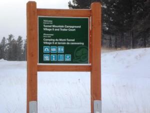 Look for this sign on Tunnel Mountain road to access the ski trails