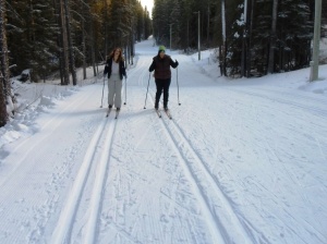 Jocelyn and Linda were enjoying their first ever day on cross-country skis on the lower section of Banff trail loop. 