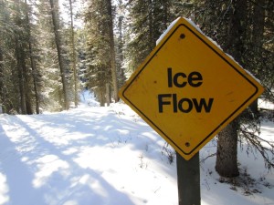 Be very careful if you're descending Packers. The ice flow is long and wide. 
