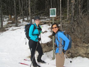Kim and Mo at Pocaterra - Lynx junction. Notice the trail map - it's difficult to read this one. 