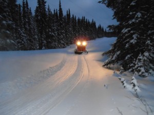 The snowcat on Elk pass